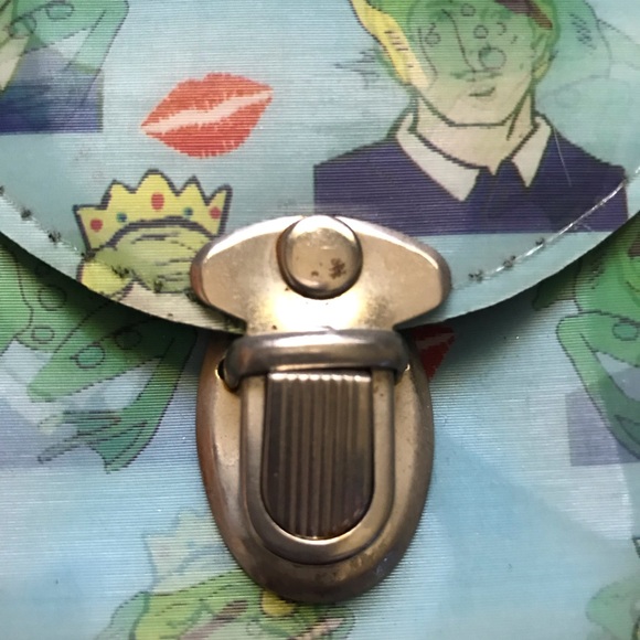 Tiny whimsical Frog Prince bag - Picture 4 of 6